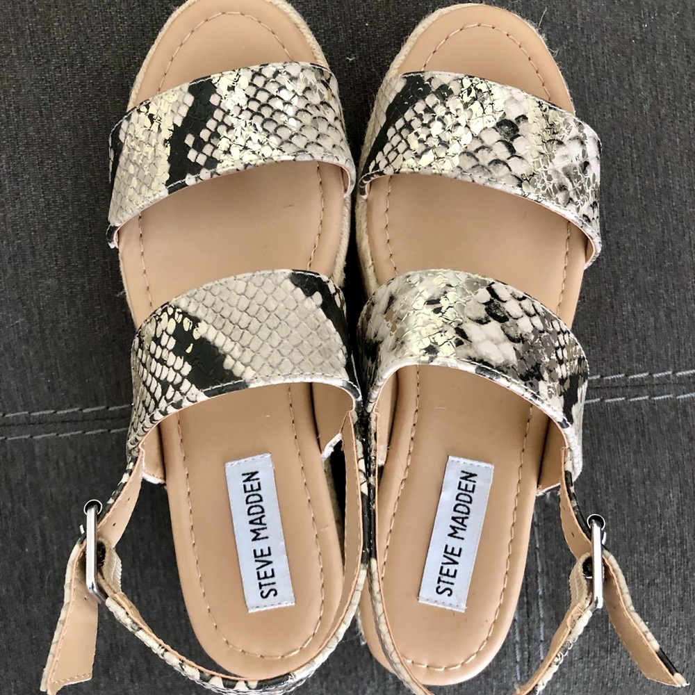 Steve Madden Snakeskin flatform - Picture 1 of 4